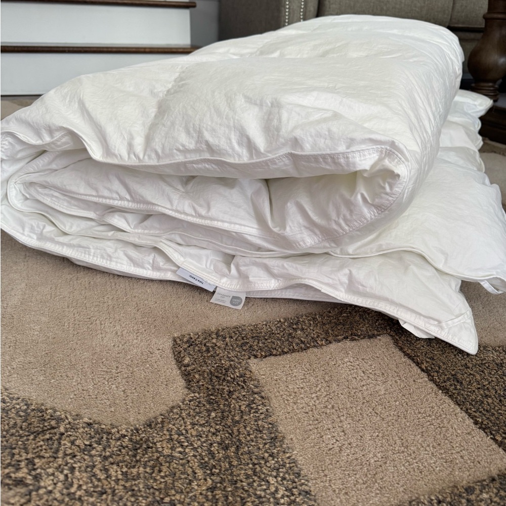 Brooklinen Down Alternative Comforter - Picture 2 of 10